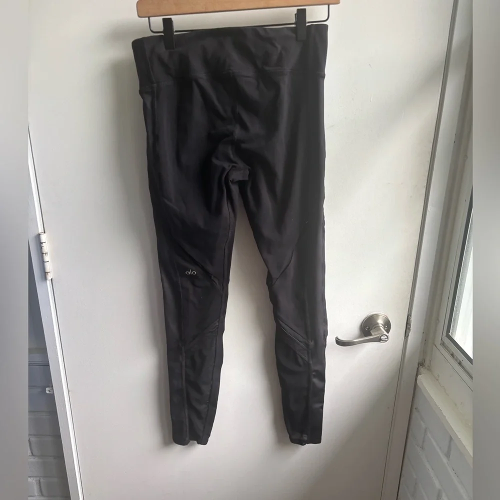 Alo Black Mesh Medium‎ Leggings medium athleisure workout yoga travel layered